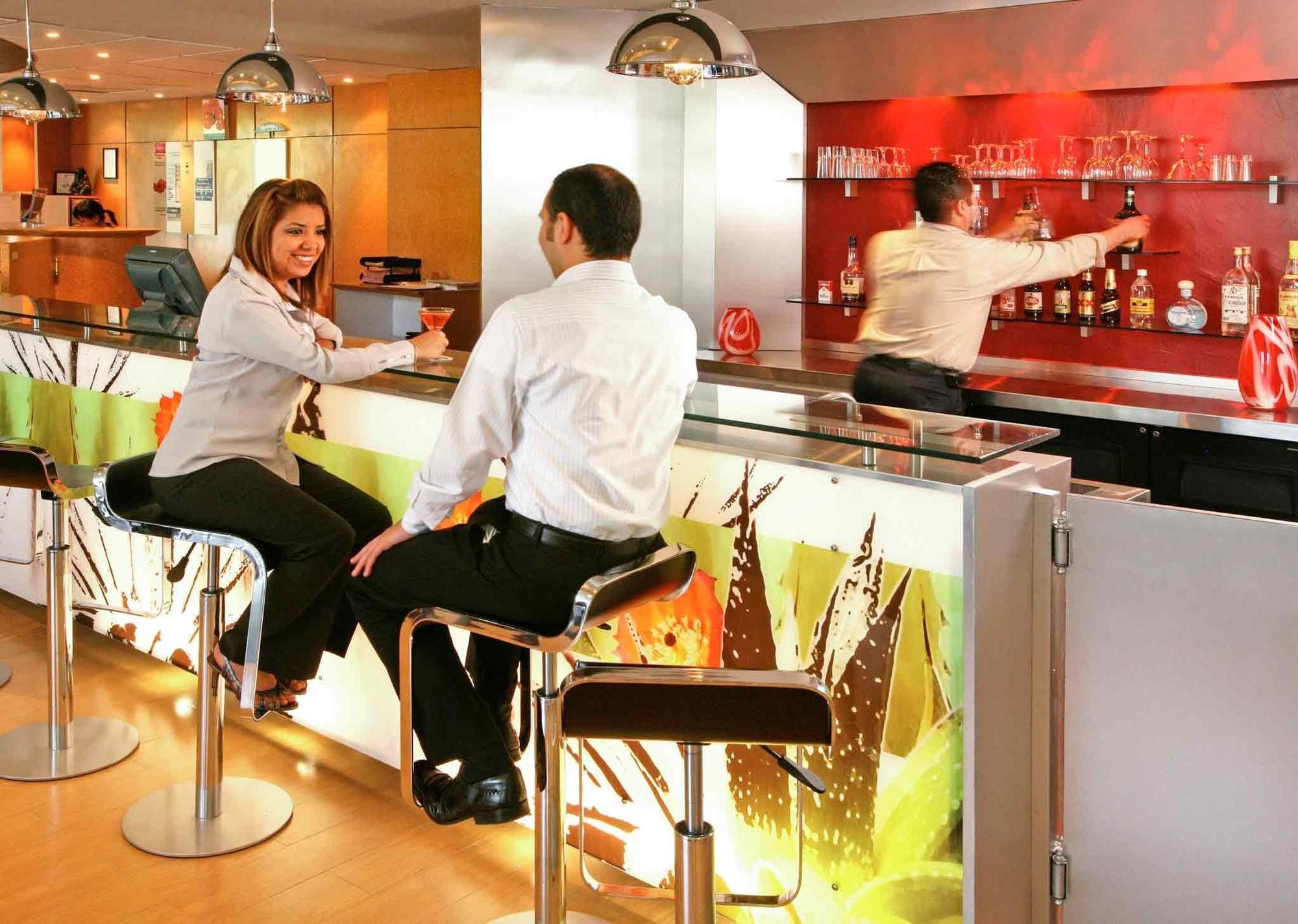 Ibis Monterrey Valle San Pedro Garza Garcia Екстериор снимка